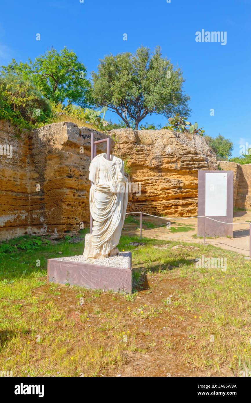 Statue, Vallée des temples, Agrigente, UNESCO, Sicile, Italie Banque D'Images