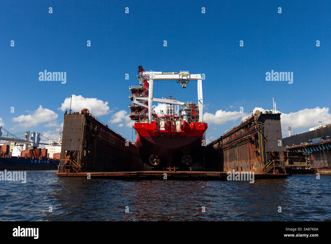 Chantier naval de la baie de Guanabara - L'État de Rio de Janeiro abrite plusieurs chantiers navals et clusters de technologie navale qui contribuent au développement de l'industrie. Niteroi, État de Rio de Janeiro, Brésil. Banque D'Images