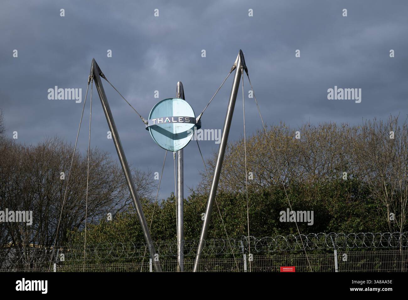 Thales Glasgow Factory , Thales est une multinationale française de l'aérospatiale et de la défense Banque D'Images