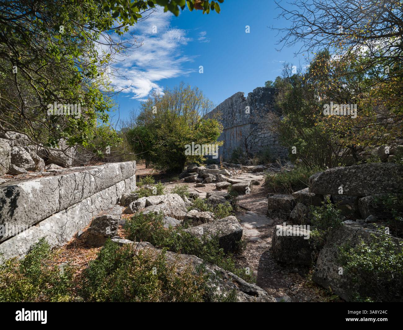 Les ruines de l'ancienne ville de Termessos. C'est l'un des sites archéologiques importants de Turquie. Région méditerranéenne Antalya province, pays Banque D'Images