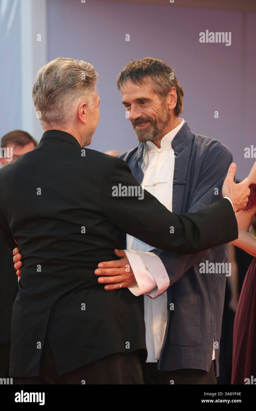 7 septembre 2006 - Lido, Italie, États-Unis - 06 septembre 2006 - Lido, Italie - David Lynch, réalisateur et Jeremy irons. Première de ''Inland Empire'' lors du 63e Festival international du film de Venise au Palazzo del Cinema. Crédit photo : Zach Lipp/AdMedia Banque D'Images