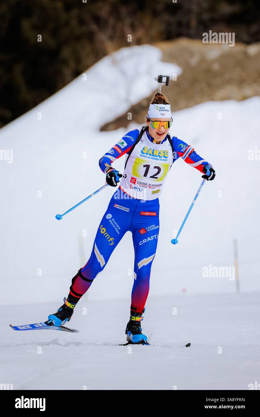 Les saisies, France. 29 mars 2025. Les saisies, France Gilonne GUIGONNAT en action lors du Championnat de France de biathlon relais féminin aux saisies, France. (Pauline Figuet/SPP) crédit : photo de presse sportive SPP. /Alamy Live News Banque D'Images