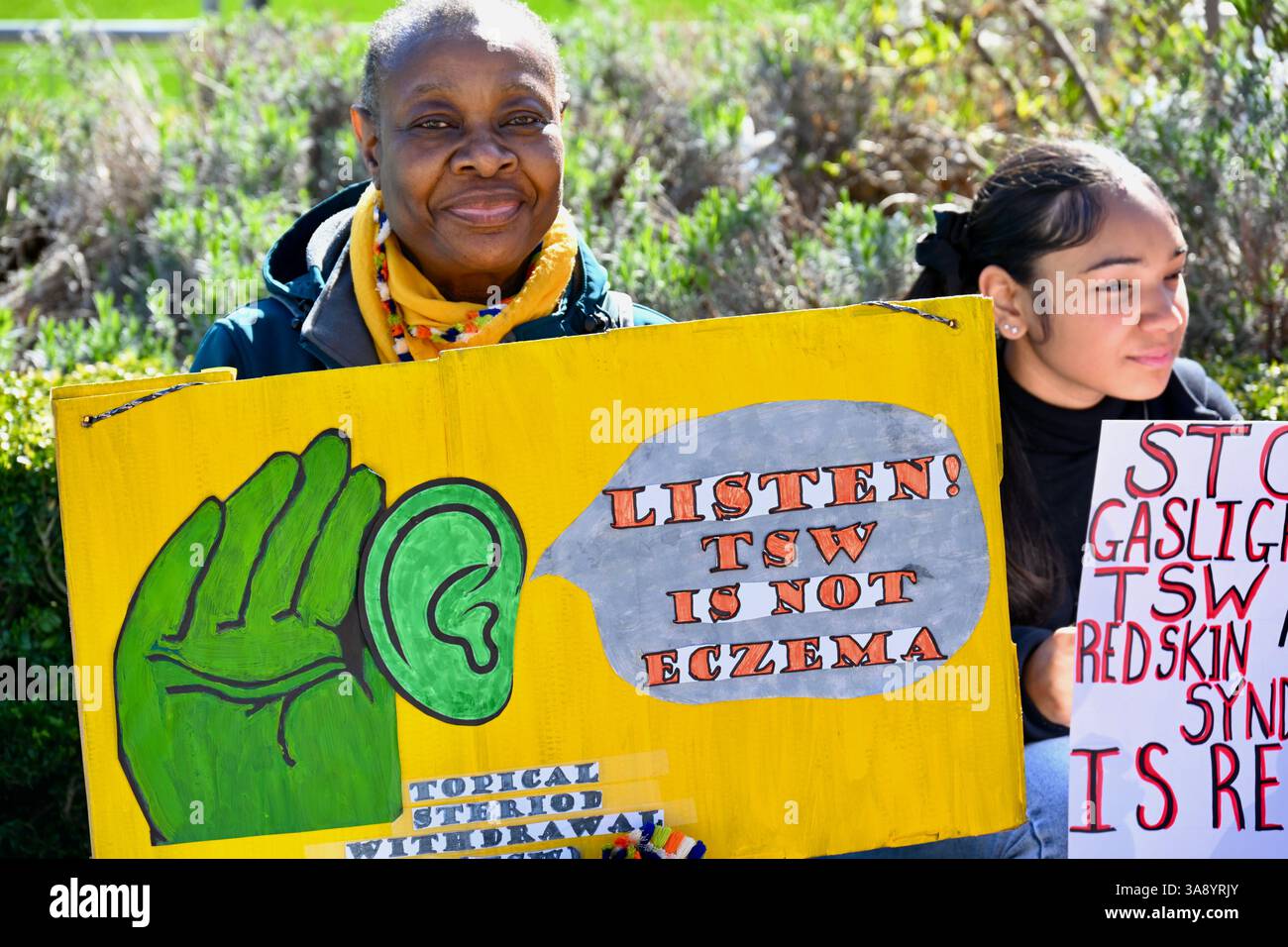 Londres, Royaume-Uni. Dites non à la manifestation Steroids sur la place du Parlement. Démonstration appelant à la révision des protocoles de prescription dans le NHS. Banque D'Images