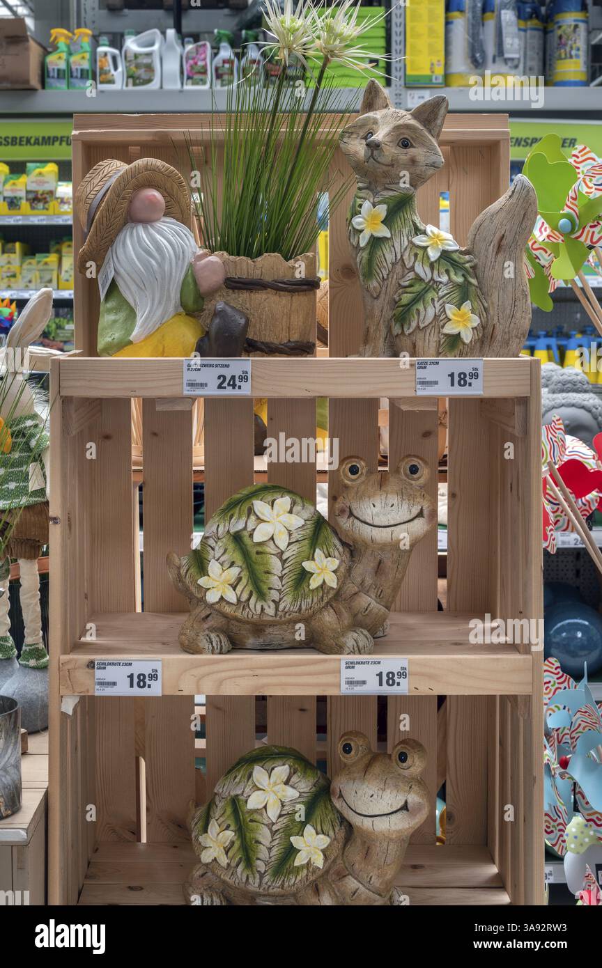 Figures drôles, nain, chat, tortue dans une quincaillerie, Allgaeu, Souabe, Bavière, Allemagne, Europe Banque D'Images