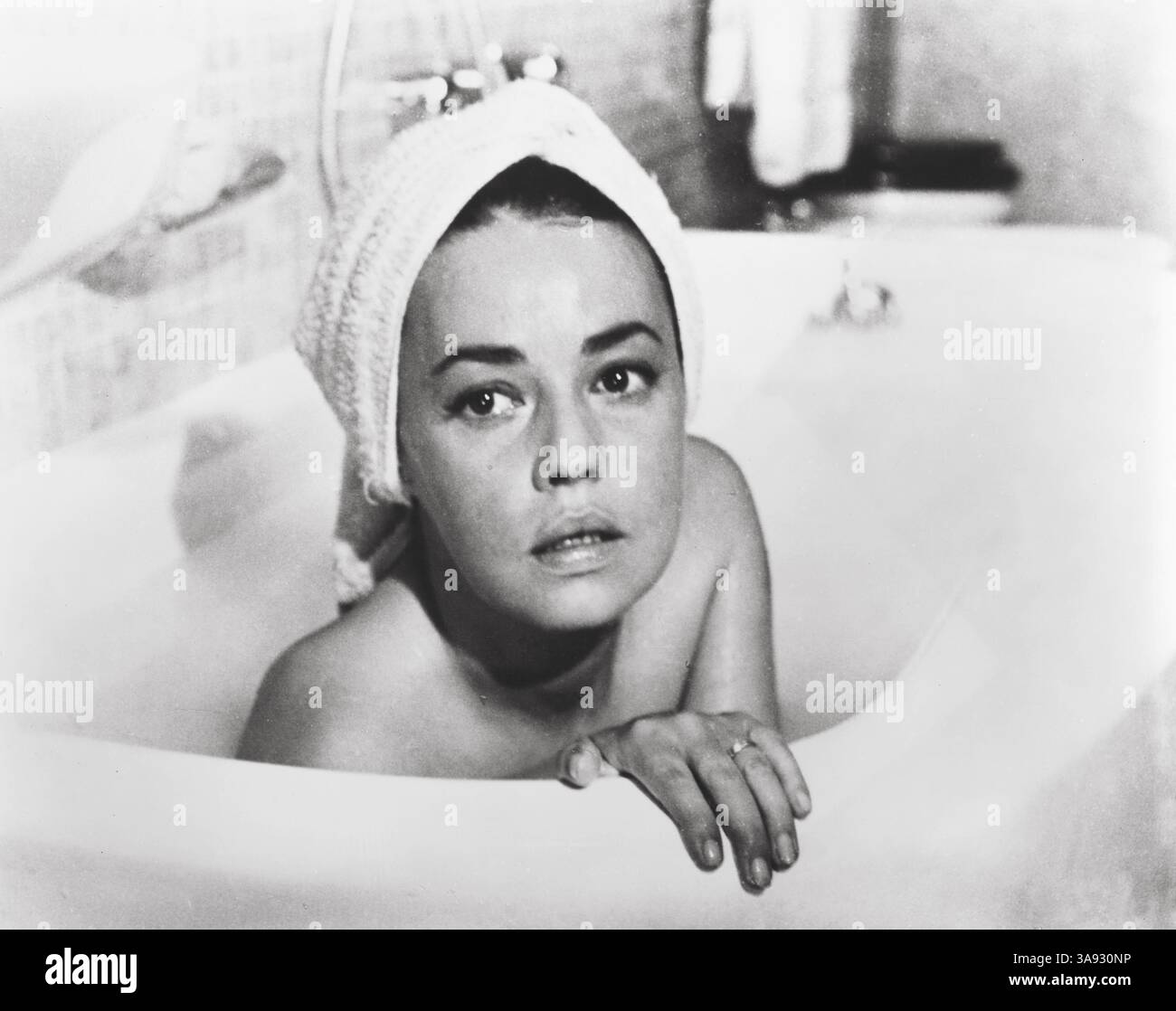 15 juin 1960 - ...... Jeanne Moreau..Notte, la - 1960..réalisateur : Michelangelo Antonioni..Nepi/Sotiledip/Silver films..ITALIE/FRANCE..Scene Still..Drama..la nuit. (Crédit image : © Silver/Entertainment Pictures via ZUMA Press) Banque D'Images