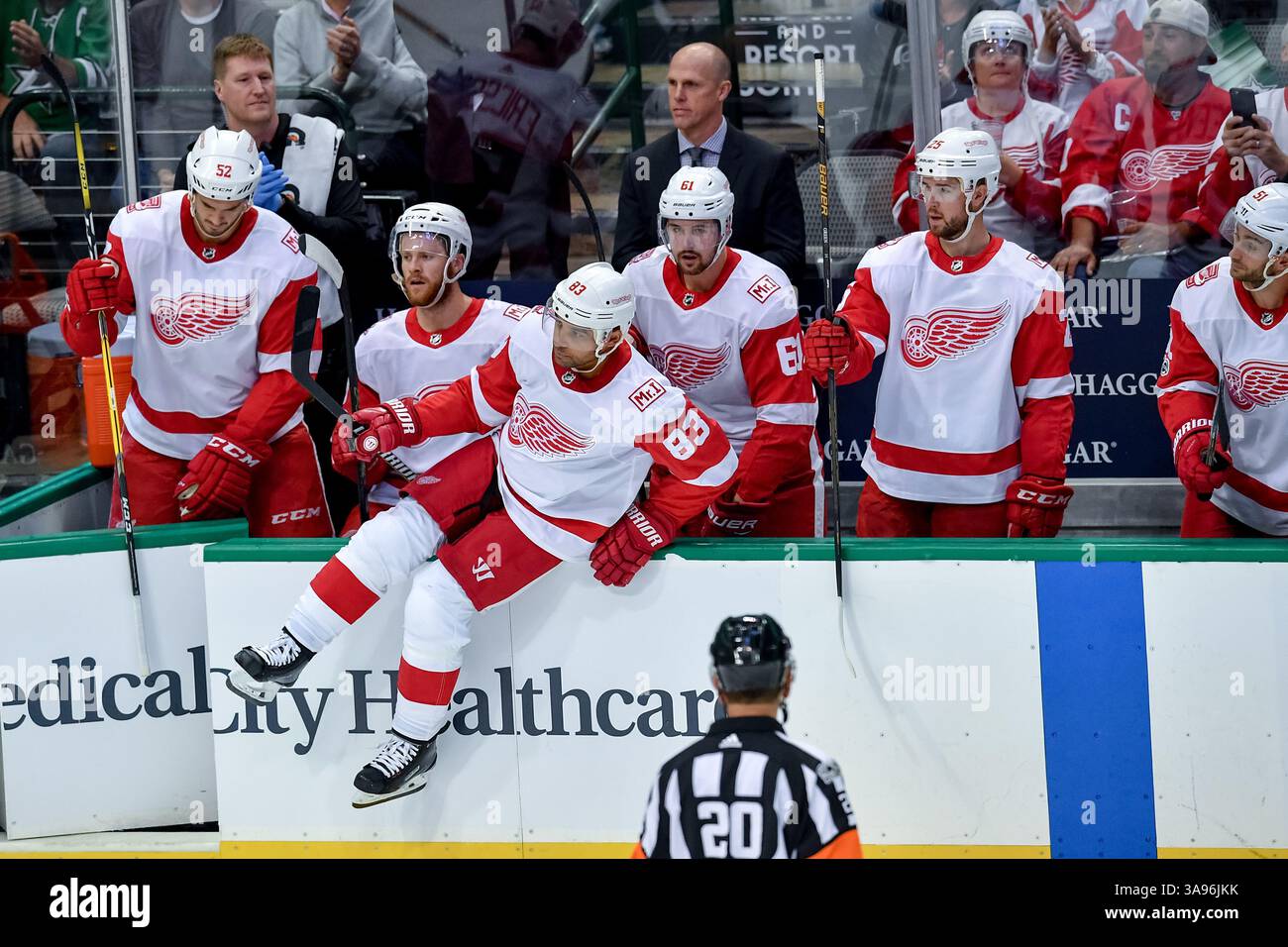 October 10th, 2017.                        .au cours d'une partie de la LNH entre les carouges de Detroit et les Stars de Dallas, à l'American Airlines Center de Dallas, au Texas..Manny Flores/Cal Sport Media Banque D'Images