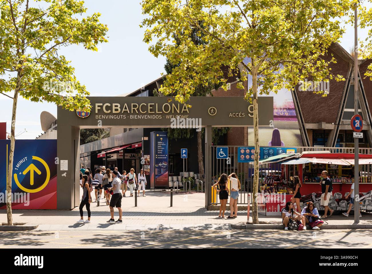 BARCELONE - 11 AOÛT : panneau de bienvenue à la porte d'entrée du Camp Nou Experience Tour et Musée au stade du FC Barcelone, Catalogne, SP Banque D'Images