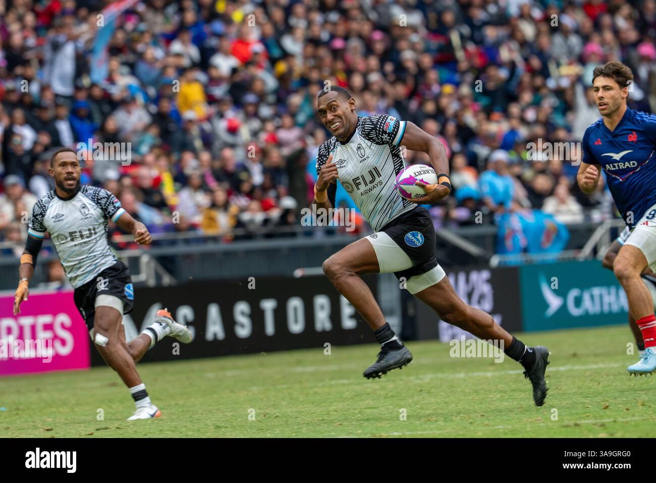 Hong Kong, Chine, 30 mars 2025, Filipe Sauturaga au Hong Kong Rugby Sevens. Une fréquentation record de 3 139 000 personnes est attendue pour la mise en scène inaugurale du Cathay/HSBC Hong Kong Sevens 2025 qui se déroulera à partir de mars 28-30 au tout nouveau stade Kai Tak. Un programme de divertissement surchargé complète l'événement sur le terrain. Crédit : Asia Visuals Banque D'Images