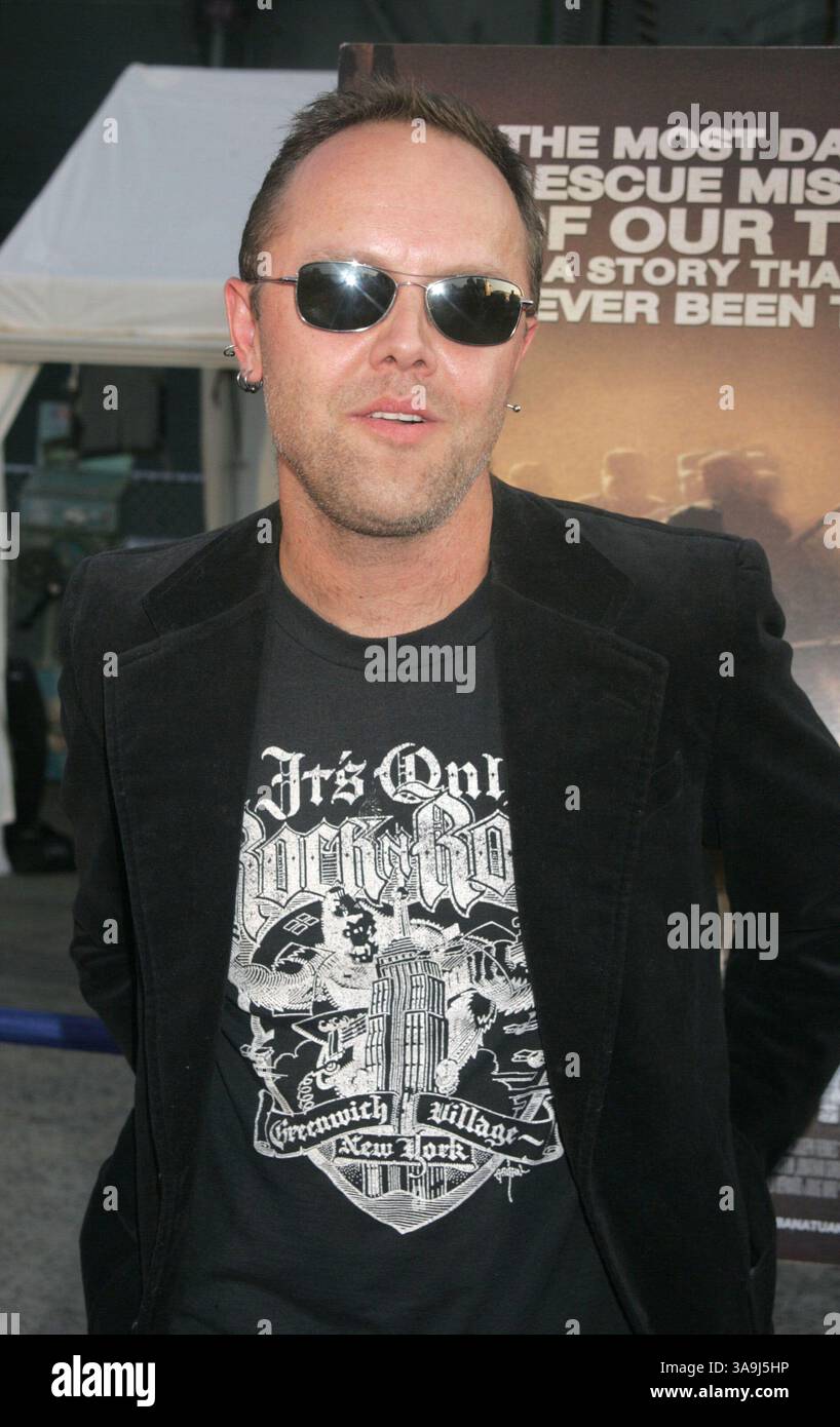 10 août 2005 ; New York, NY, États-Unis ; le batteur de Metallica, LARS ULRICH, lors de la première New-yorkaise de « The Great RAID », qui s'est tenue à l'Intrepid Sea, Air & Space Museum. Crédit obligatoire : photo de Nancy Kaszerman/ZUMA Press. (©) Copyright 2005 par Nancy Kaszerman Banque D'Images