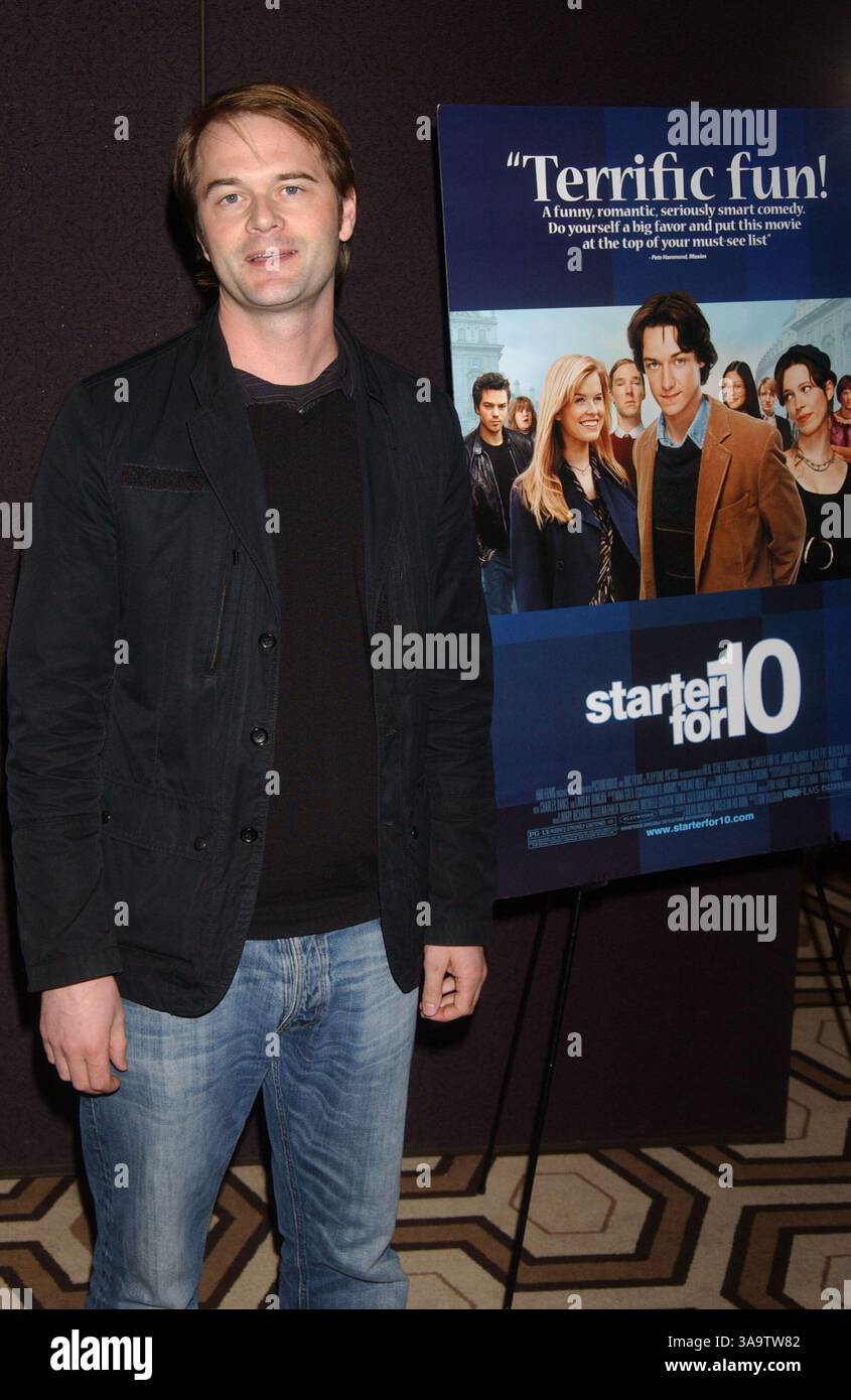 13 février 2007, New York. Le réalisateur Tom Vaughan assiste à la première de 'Starter for Ten' (image crédit : © Sharkpixs/ZUMA Press) Banque D'Images
