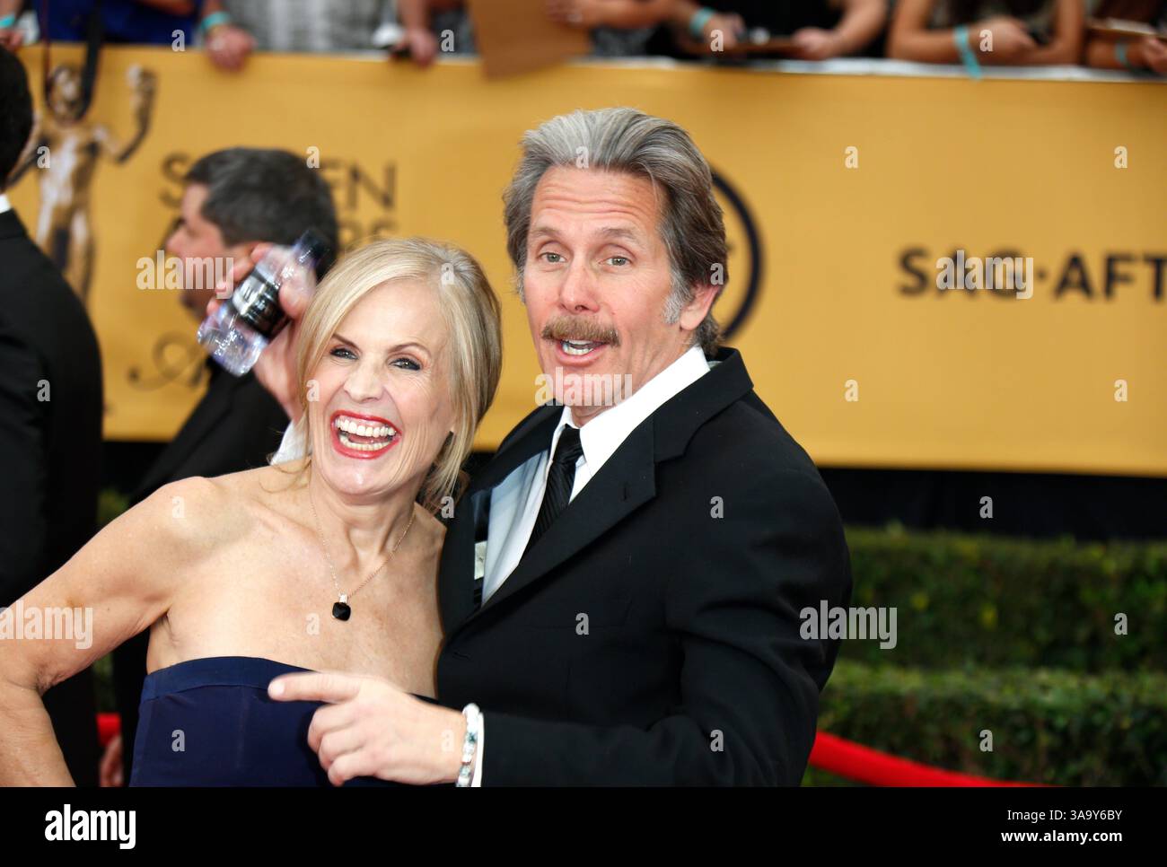 Gary cole and teddi siddall Banque de photographies et d’images à haute ...
