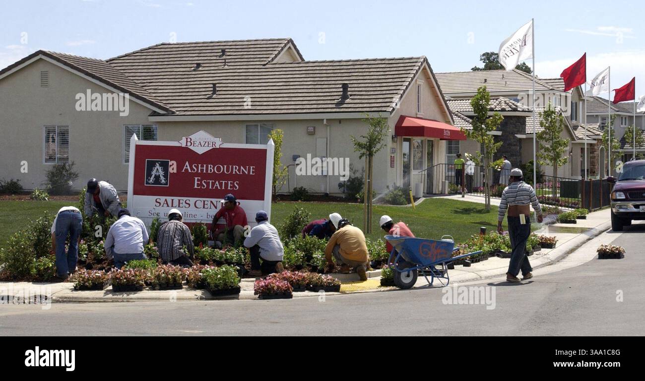 Centre de vente Beazer Ashbourne Estates à l'angle de Percheron Dr & Aztega Wy. Dans la zone de Laguna Preserve à Elk Grove. The Sacramento Bee Erhardt Krause juillet 11,2002 /ZUMA Press Banque D'Images
