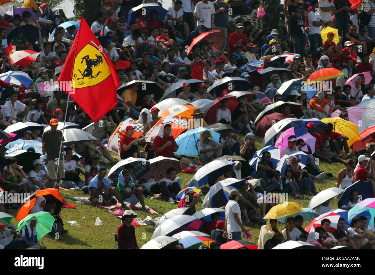 Avril 08, 2007 - Sepang, Kuala Lumpur, Malaisie - fans Championnat du monde de formule 1, Rd 2, Grand Prix de Malaisie, course, Sepang, Malaisie, dimanche 8 avril 2007. (Crédit image : © Sutton Motorsports/ZUMA Press) RESTRICTIONS : DROITS en Amérique du Nord et du Sud SEULEMENT ! Banque D'Images