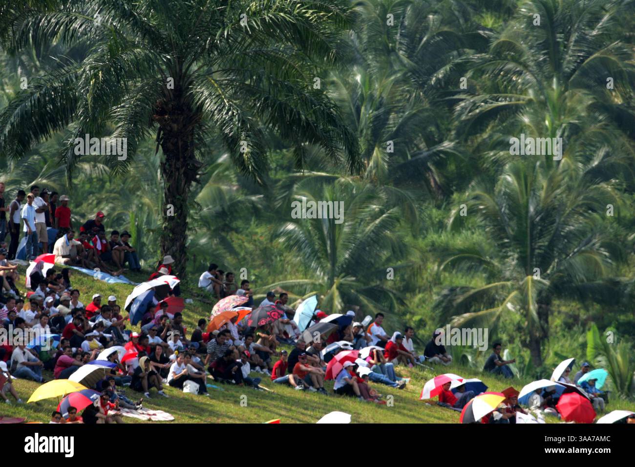 Avril 08, 2007 - Sepang, Kuala Lumpur, Malaisie - fans Championnat du monde de formule 1, Rd 2, Grand Prix de Malaisie, course, Sepang, Malaisie, dimanche 8 avril 2007. (Crédit image : © Sutton Motorsports/ZUMA Press) RESTRICTIONS : DROITS en Amérique du Nord et du Sud SEULEMENT ! Banque D'Images