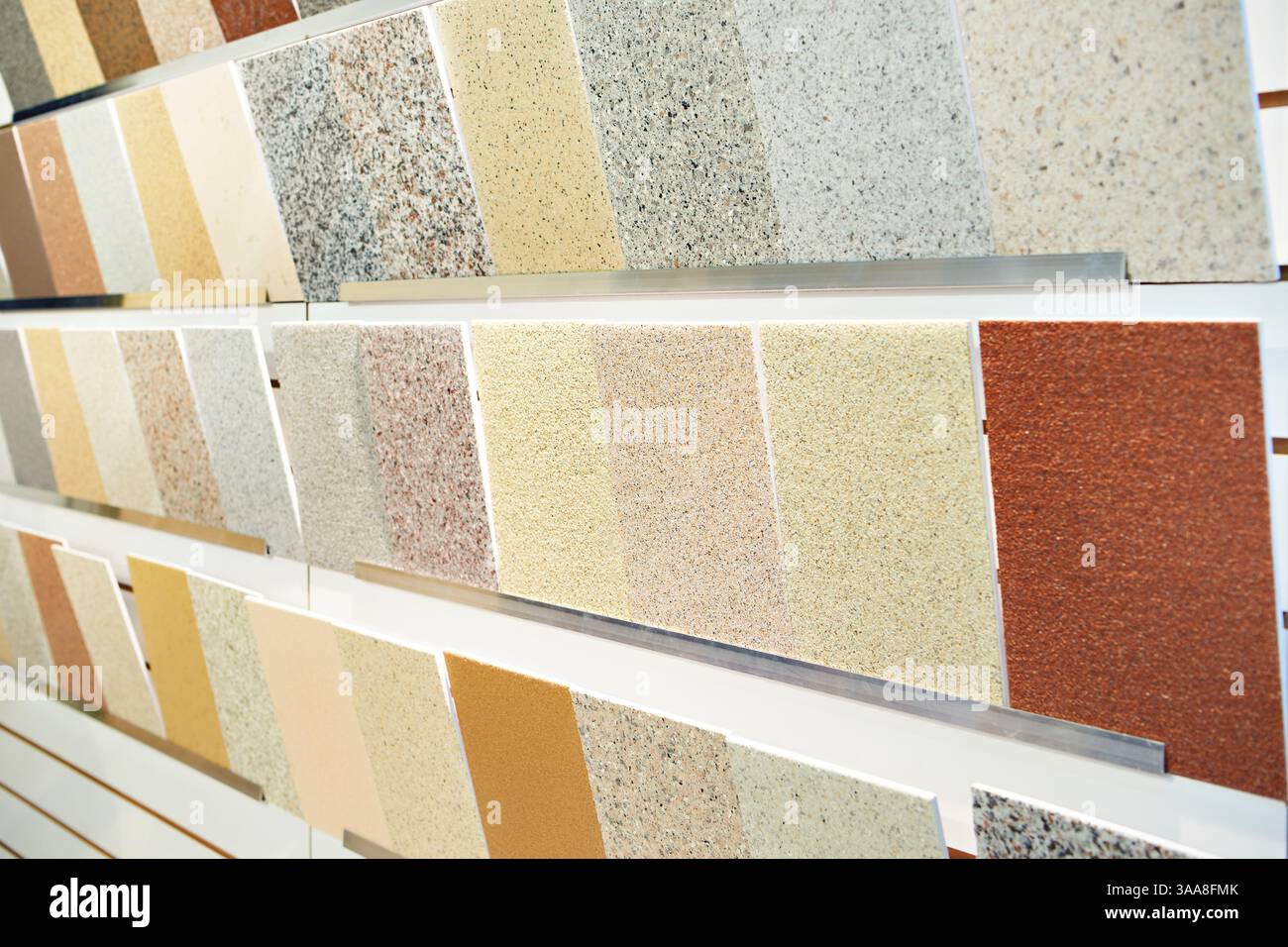 Carreaux de polymère décoratifs sur le stand d'un magasin d'articles ménagers Banque D'Images