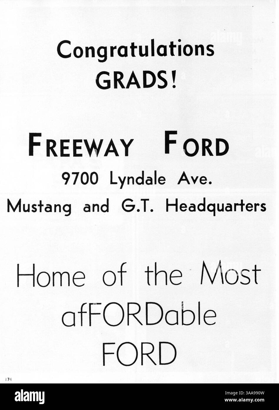 Le Kennedy High Yearbook 1966 présente les profils des étudiants et des enseignants, les événements sportifs, les clubs et autres faits saillants de l'année scolaire 1965-1966. Banque D'Images