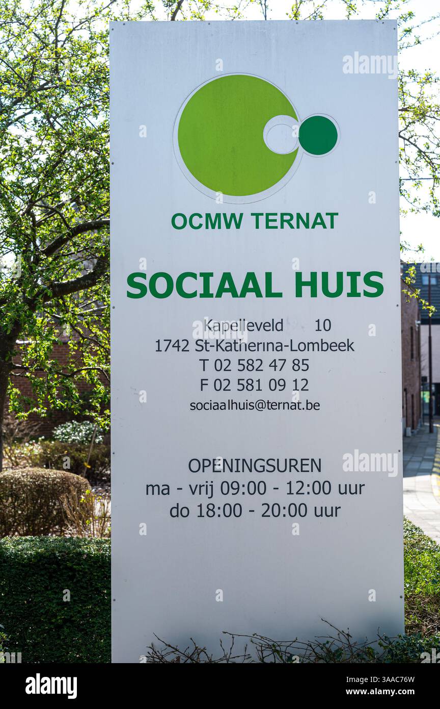 La maison gouvernementale OCMW pour la protection sociale à Ternat, Brabant flamand, Belgique. 29 mars 2025 Banque D'Images