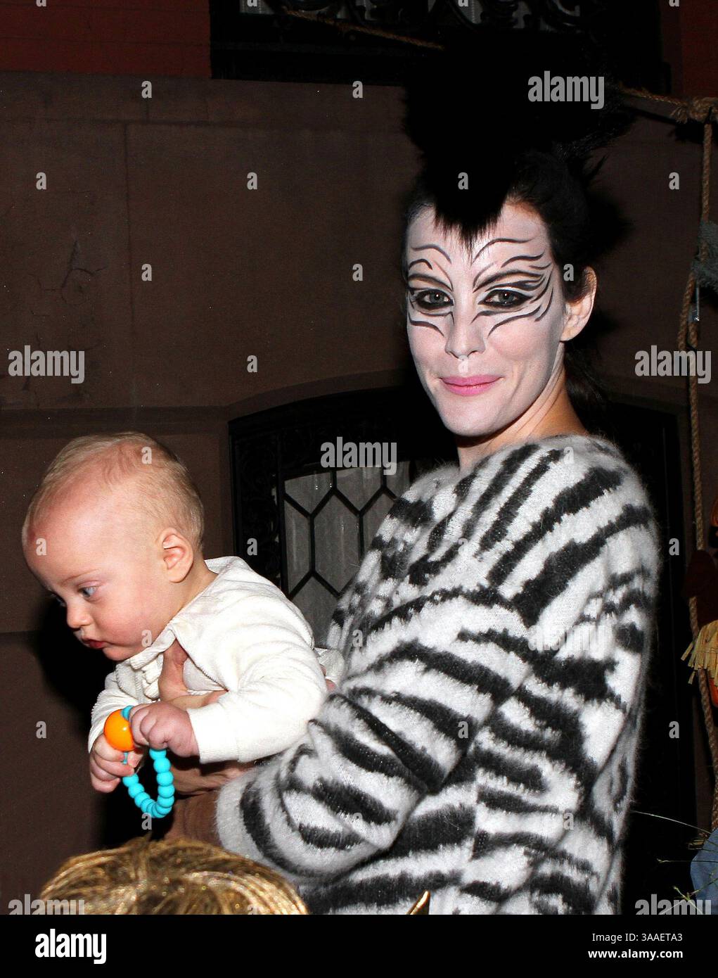 31 octobre 2015 - New York City, NY, États-Unis - L'actrice Liv Tyler et son fils Sailor Gardner s'aventurent iout à Halloween dans le West Village le 31 2015 octobre à New York (crédit image : © Nancy Rivera/Ace Pictures via ZUMA Press) Banque D'Images