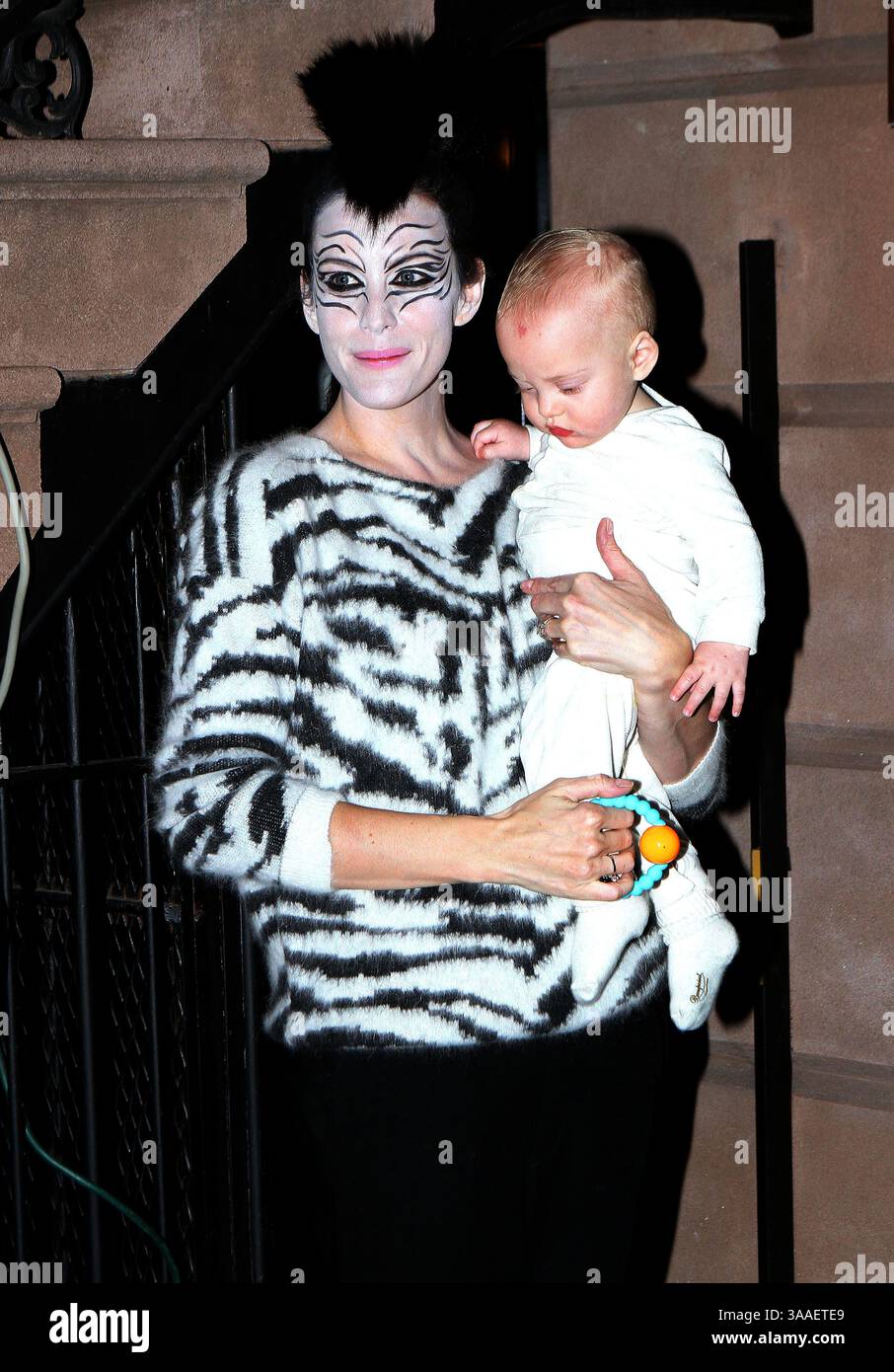 31 octobre 2015 - New York City, NY, États-Unis - L'actrice Liv Tyler et son fils Sailor Gardner s'aventurent iout à Halloween dans le West Village le 31 2015 octobre à New York (crédit image : © Nancy Rivera/Ace Pictures via ZUMA Press) Banque D'Images