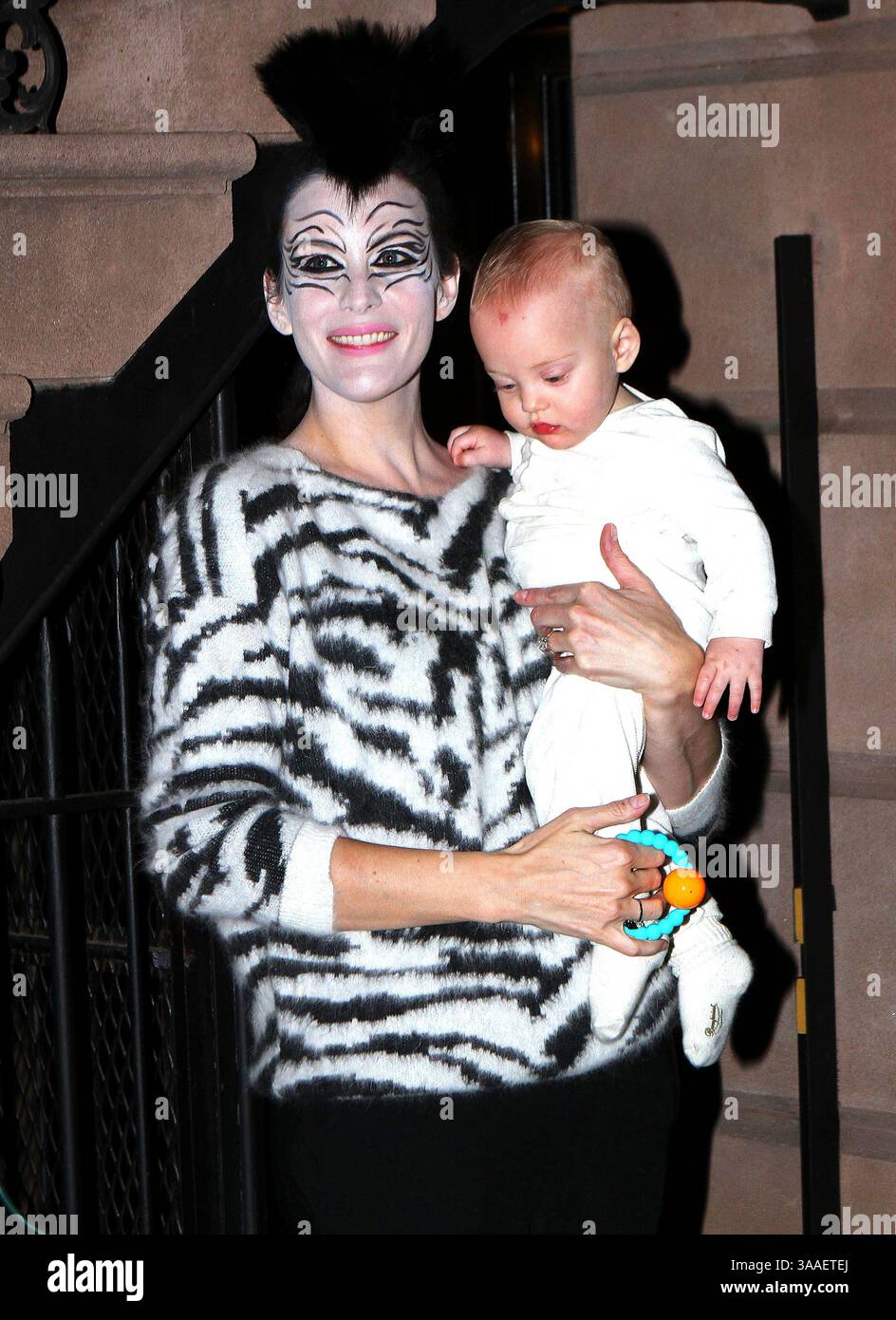 31 octobre 2015 - New York City, NY, États-Unis - L'actrice Liv Tyler et son fils Sailor Gardner s'aventurent iout à Halloween dans le West Village le 31 2015 octobre à New York (crédit image : © Nancy Rivera/Ace Pictures via ZUMA Press) Banque D'Images