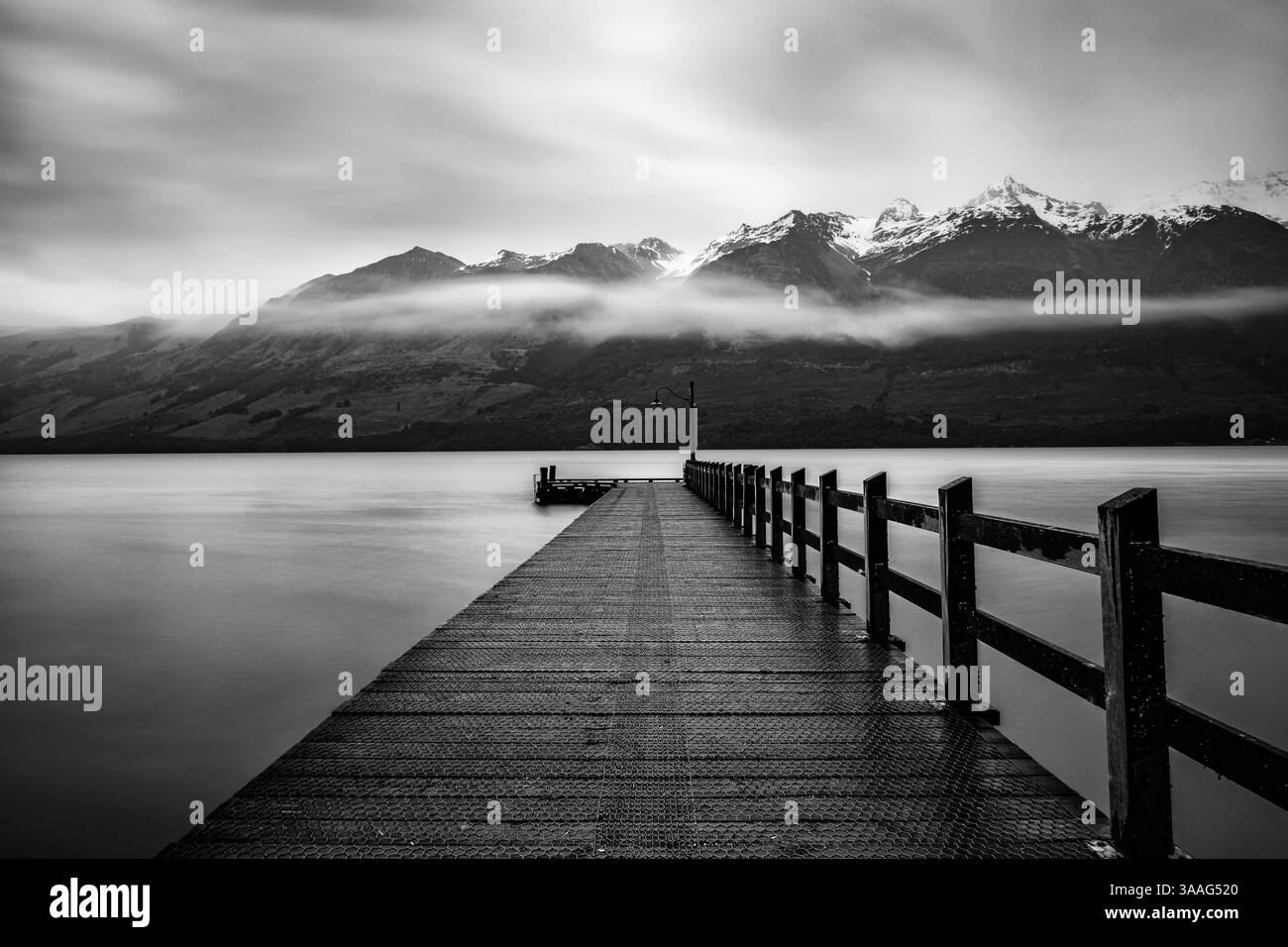 La célèbre jetée de Glenorchy au coucher du soleil en Nouvelle-Zélande Banque D'Images