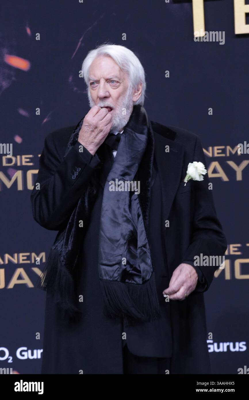 4 novembre 2015 - Berlin, Allemagne - Donald Sutherland arrive à la première mondiale de 'The Hunger Games : Mockingjay - part 2' à CineStar le 4 novembre 2015 à Berlin, Allemagne (crédit image : © Famous/Ace Pictures via ZUMA Press) Banque D'Images