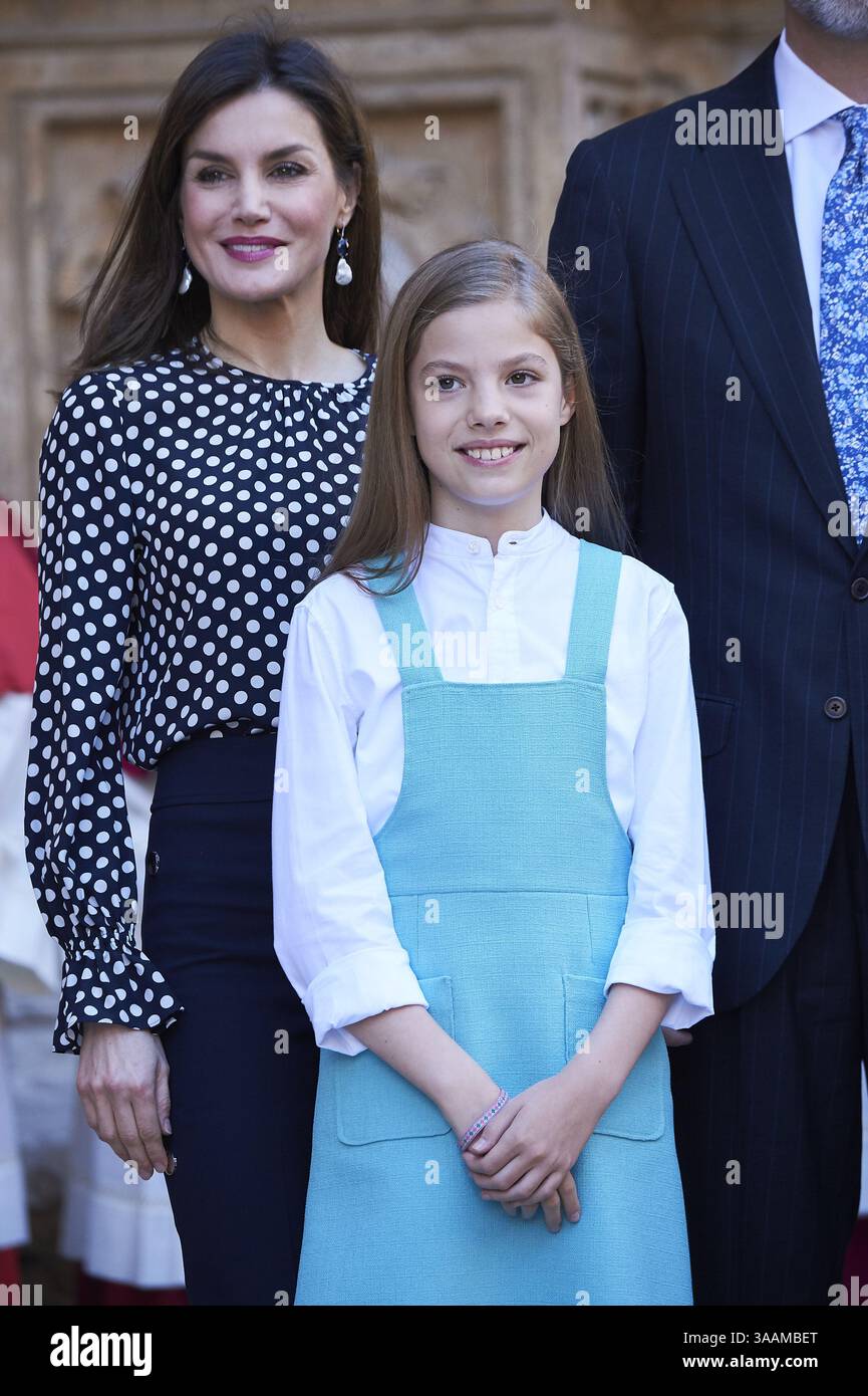1 avril 2018 - Palma de Majorque, Islas Baleares, Espagne - L'INFANTE SOFIA et LA REINE LETIZIA d'Espagne assistent à la messe de Pâques à la cathédrale de Palma de Majorque. (Crédit image : © Jack Abuin via ZUMA Wire) Banque D'Images