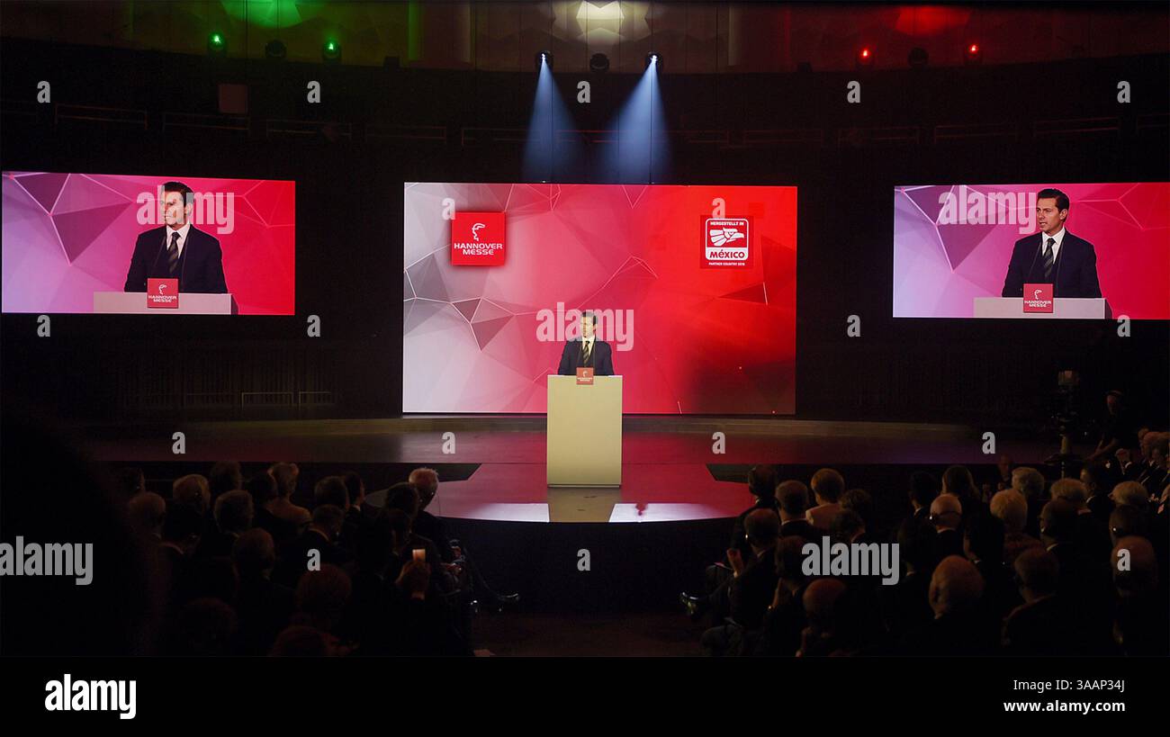 22 avril 2018 - Hanovre, ALLEMAGNE - le président mexicain Enrique Pena Nieto prononce un discours lors de l'ouverture de la Foire de Hanovre à Hanovre, Allemagne, dimanche 22 avril 2018. (Crédit image : © Prensa Internacional via ZUMA Wire) Banque D'Images