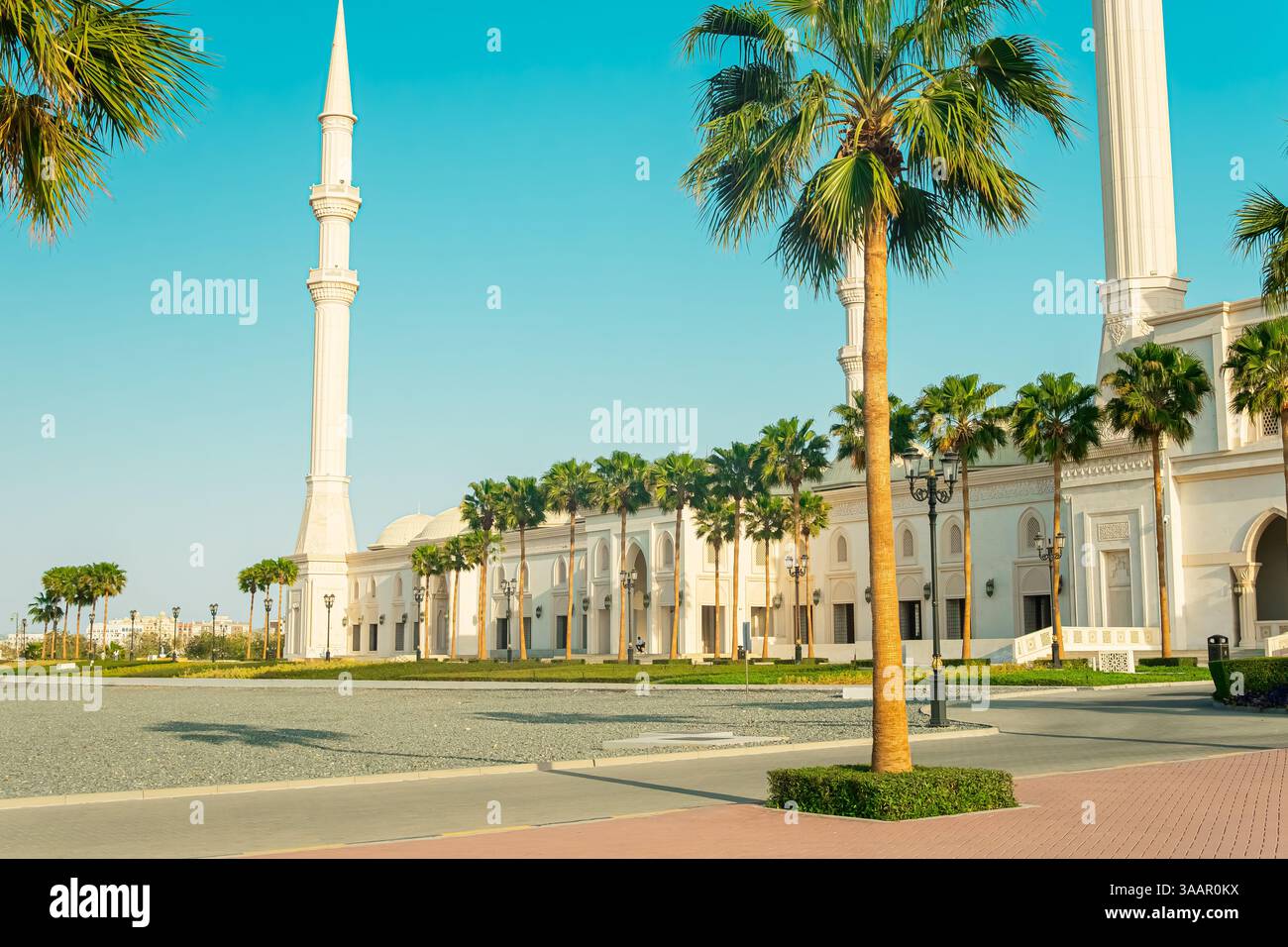 La nouvelle Grande Mosquée Sheikh Zayed à Fujairah, Émirats arabes Unis. Photo de haute qualité Banque D'Images