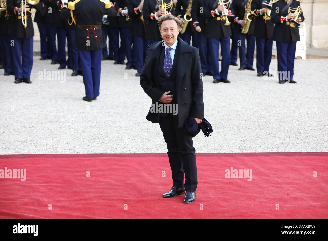 Paris, France le 31 mars 2025, l'animateur de télévision français Stéphane Bern arrive pour un dîner d'État en l'honneur du couple royal du Danemark au palais présidentiel de l'Elysée à Paris. Crédit François Loock/Alamy Live News Banque D'Images