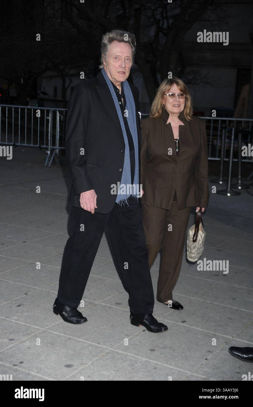 17 avril 2013 - Manhattan, New York, États-Unis d'Amérique - NEW YORK, NY - 10 OCTOBRE : Christopher Walken assiste à la Cinema Society avec Hugo Boss et Appleton Estate projection de 'Seven Psychopaths' au Clearview Chelsea Cinemas le 10 octobre 2012 à New York. ..People : Christopher Walken. (Crédit image : © SMG via ZUMA Wire) Banque D'Images