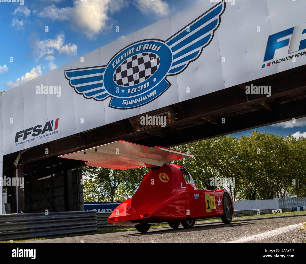 France, Tarn, Albi, classé au Patrimoine mondial de l'UNESCO, circuit automobile d'Albi, scène de vie lors de l'éco-course du véhicule électrique écologique Banque D'Images