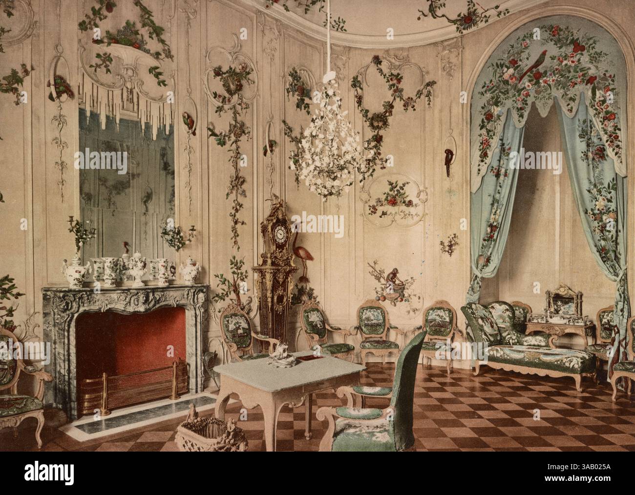 Tirage photochrom vintage de la salle Voltaire au palais Sanssouci à Potsdam, Allemagne. Banque D'Images