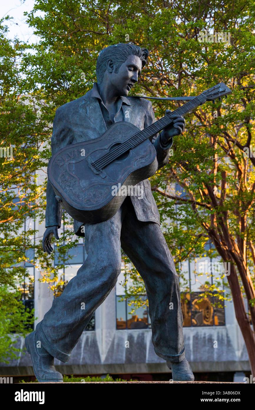 États-Unis, Tennessee, Deep South, Memphis, Elvis Presley statue sur Beale Street Banque D'Images