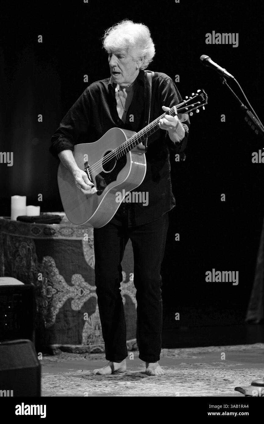 28 janvier 2016 - Fort Lauderdale, Floride, États-Unis d'Amérique - FORT LAUDERDALE, FL - JANVIER 28 : Graham Nash se produit au Parker Playhouse le 28 janvier 2016 à Fort Lauderdale, Floride...People : Graham Nash. (Crédit image : © Storms Media Group/SMG via ZUMA Wire) Banque D'Images