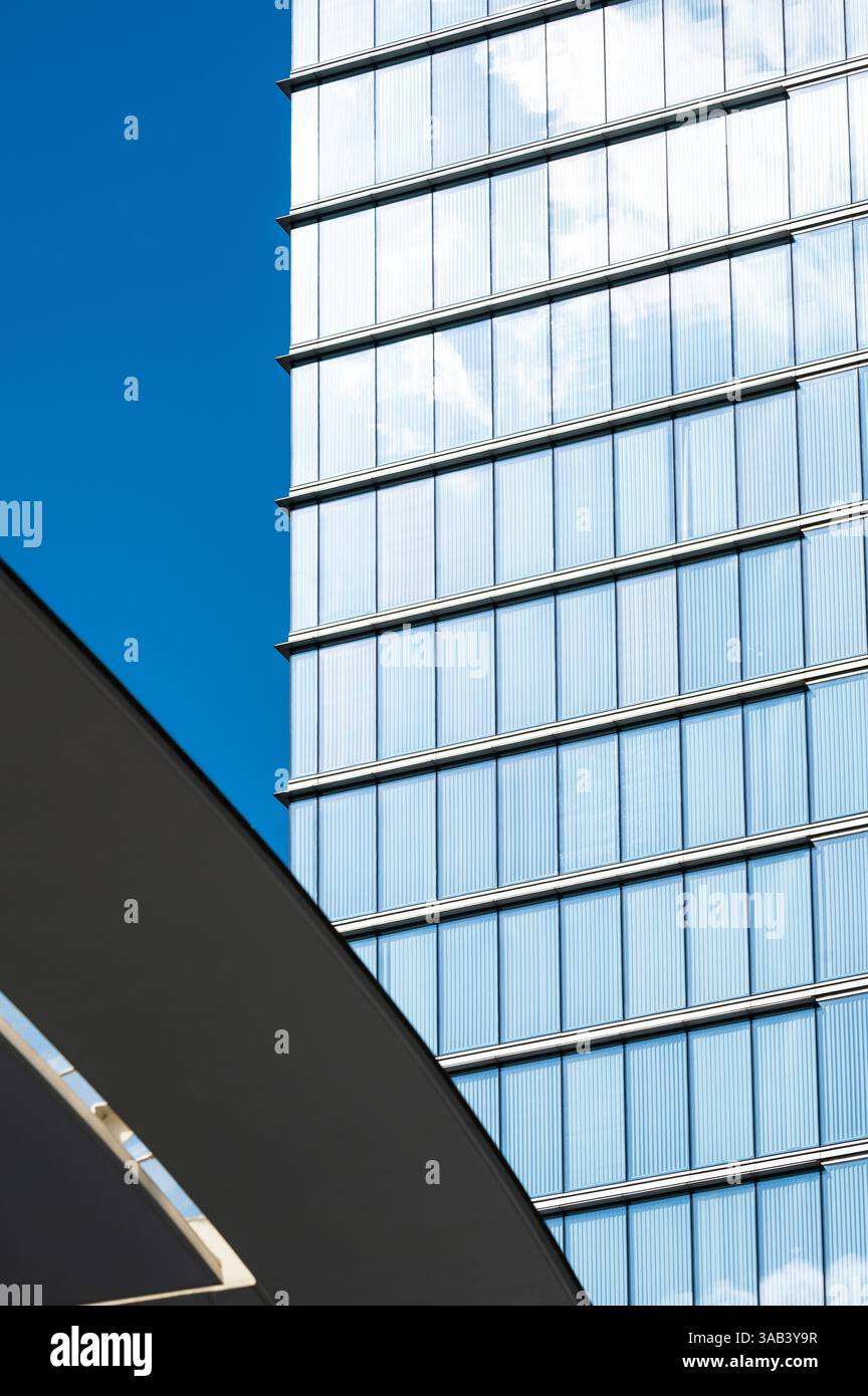 Détail de la tour bancaire Belfius, Saint Josse, Bruxelles, Belgique, 1er avril, 2025 Banque D'Images