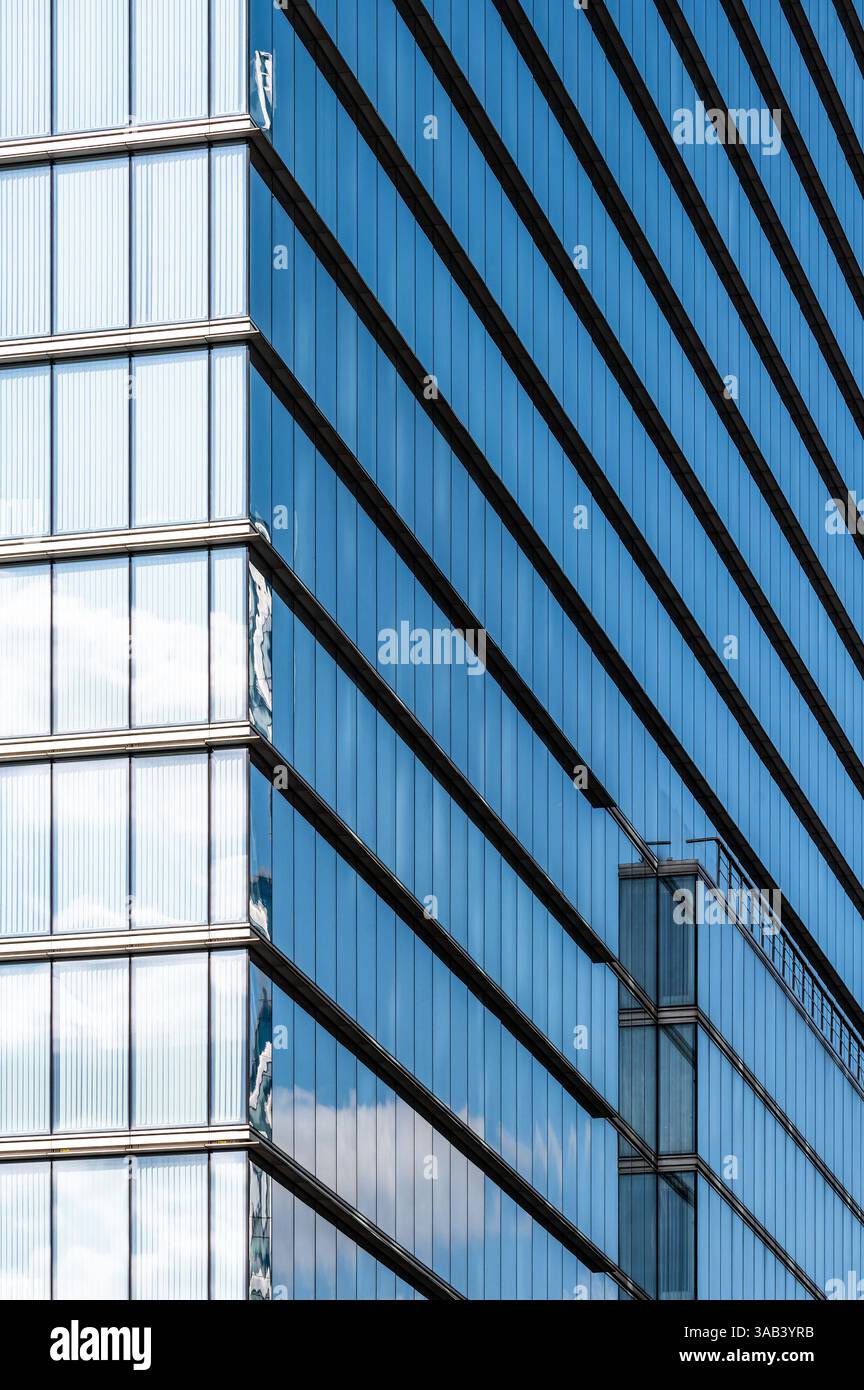 Détail de la tour bancaire Belfius, Saint Josse, Bruxelles, Belgique, 1er avril, 2025 Banque D'Images