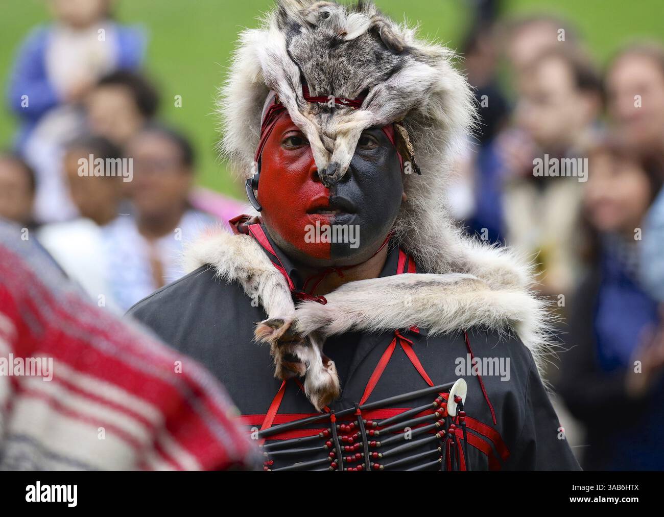 3 juin 2018 - New York, New York, U. S - Amérindiens de nombreuses tribus et Nations se sont rassemblés pour les tambours le long de la Hudson Native American Multicultural Celebration à Inwood Hill Park à New York City, New York. (Crédit image : © Staton Rabin via ZUMA Wire) Banque D'Images