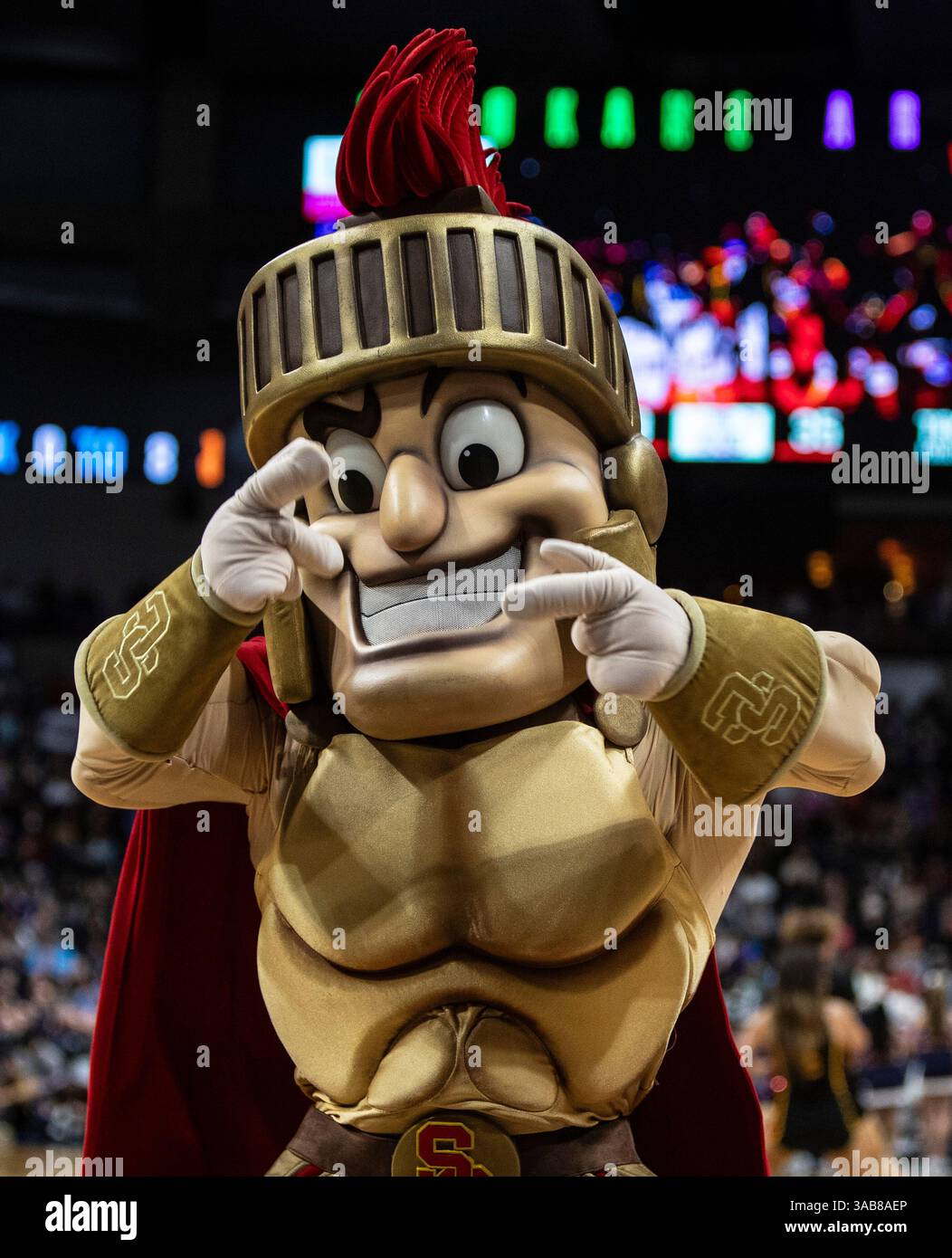 Mars 31 2025 la mascotte USC de Spokane WA U.S.A. sur le terrain lors du match deux de la NCAA Women's Basketball Regional Elite Eight entre les Trojans USC et les Huskies UConn. UConn a battu l'USC 78-64 à Spokane Veterans Memorial Arena, Spokane, WA. Thurman James / CSM (crédit image : © Thurman James/Cal Sport Media) Banque D'Images