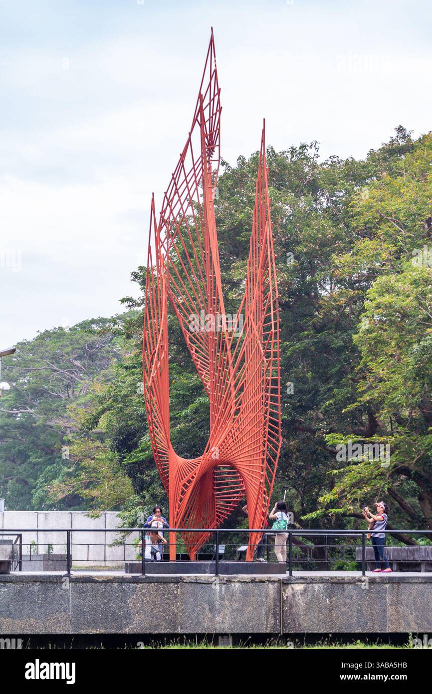Sculpture en acier Eternal Flame of Freedom mémorial de guerre symbolisant la liberté et la liberté sur l'île de Corregidor Philippines Banque D'Images