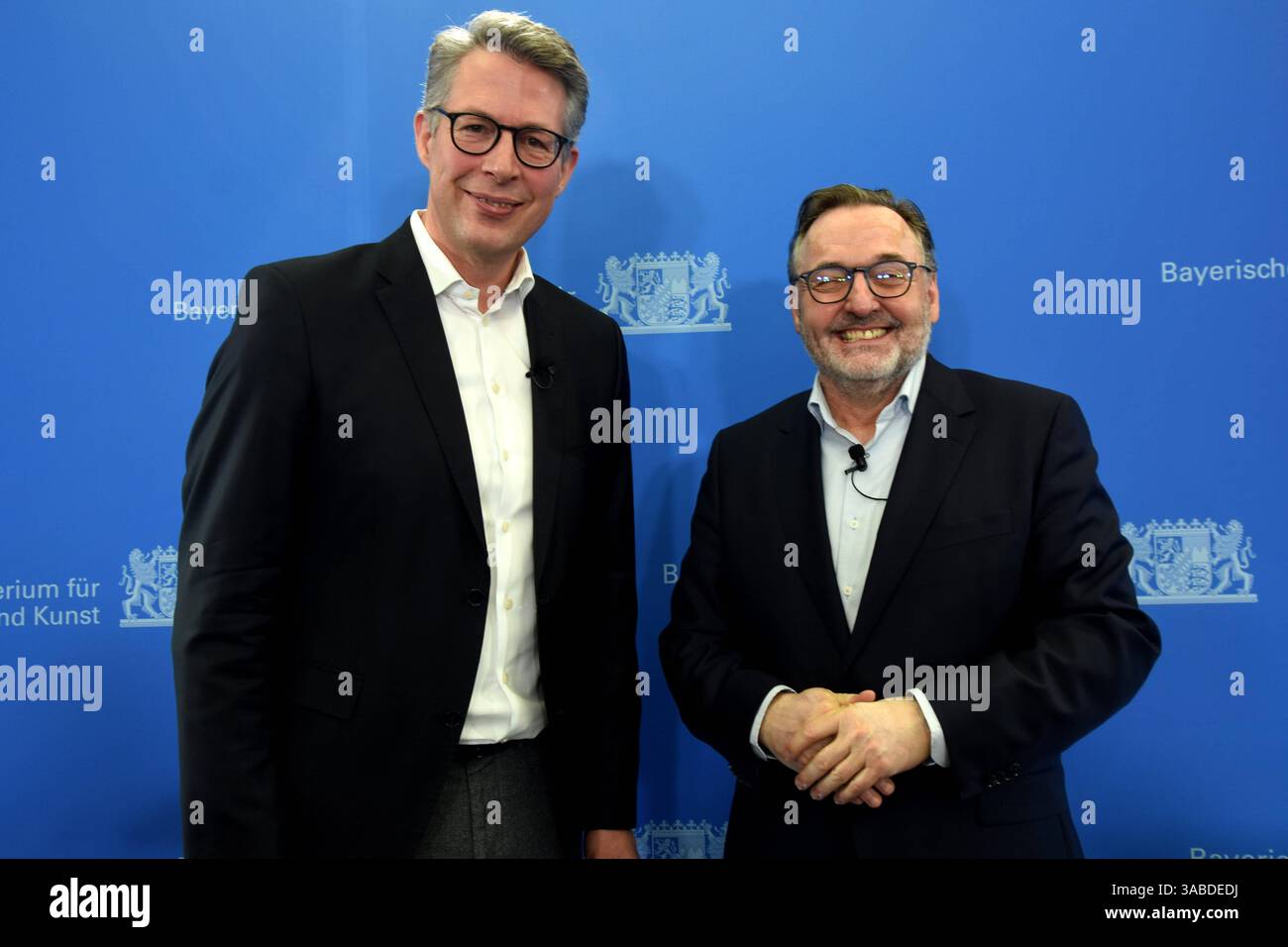 Markus Blume Wissenschaft -Kunstminister Anton Biebl Interimsleiter der Staatsgemaeldesammlungen Muenchen 02.04.2025 Alte Pinakothek der moderne PK Massnahmepaket fuer Bayerns Kunstmuseen und Sammlungen - Muenchen *** Markus Blume Science Ministre de l'Art Anton Biebl Directeur intérimaire des collections du Musée d'Etat Munich 02 04 2025 Alte Pinakothek der Moderne PK ensemble de Munich Banque D'Images