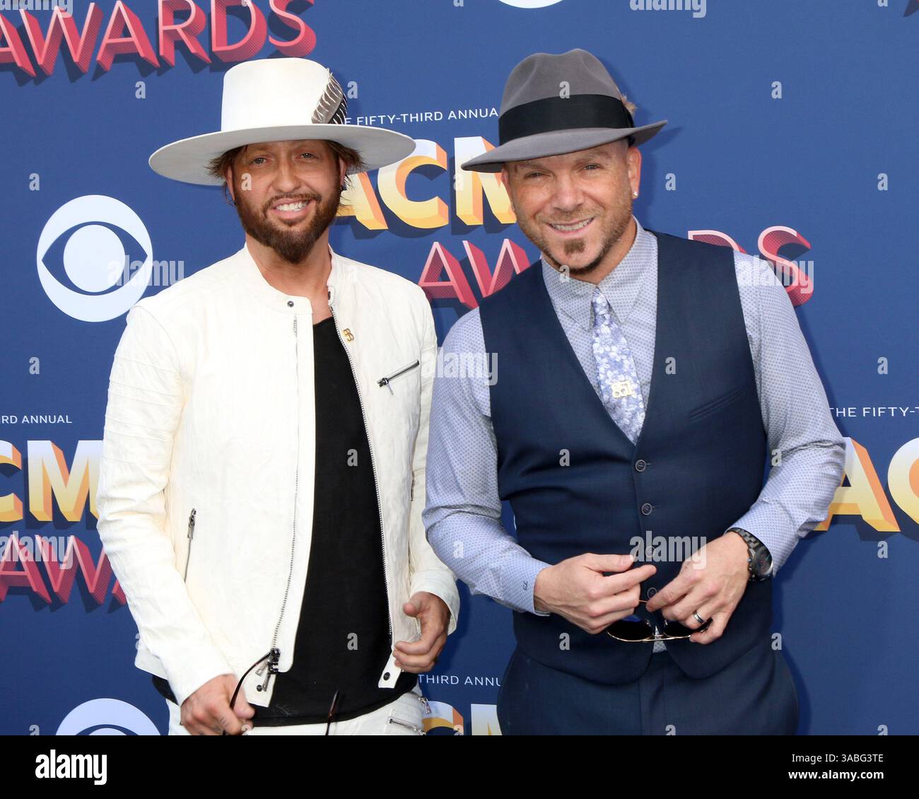 15 avril 2018 - Las Vegas, NV, États-Unis - LAS VEGAS - 15 avril : Preston Brust, Chris Lucas, LOCASH aux Academy of Country Music Awards 2018 au MGM Grand Garden Arena le 15 avril 2018 à Las Vegas, NV (crédit image : © Kathy Hutchins via ZUMA Wire) Banque D'Images