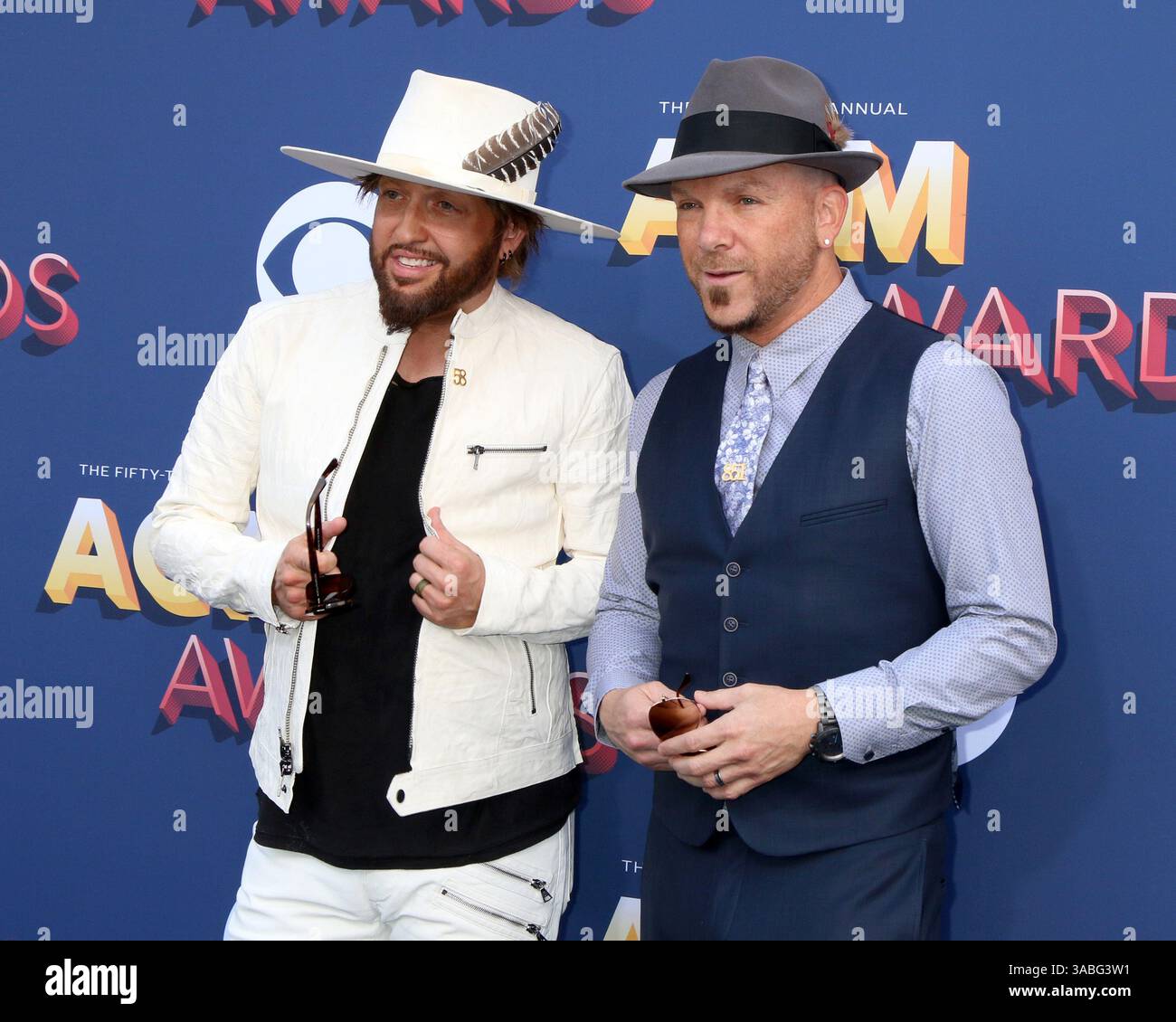 15 avril 2018 - Las Vegas, NV, États-Unis - LAS VEGAS - 15 avril : Preston Brust, Chris Lucas, LOCASH aux Academy of Country Music Awards 2018 au MGM Grand Garden Arena le 15 avril 2018 à Las Vegas, NV (crédit image : © Kathy Hutchins via ZUMA Wire) Banque D'Images