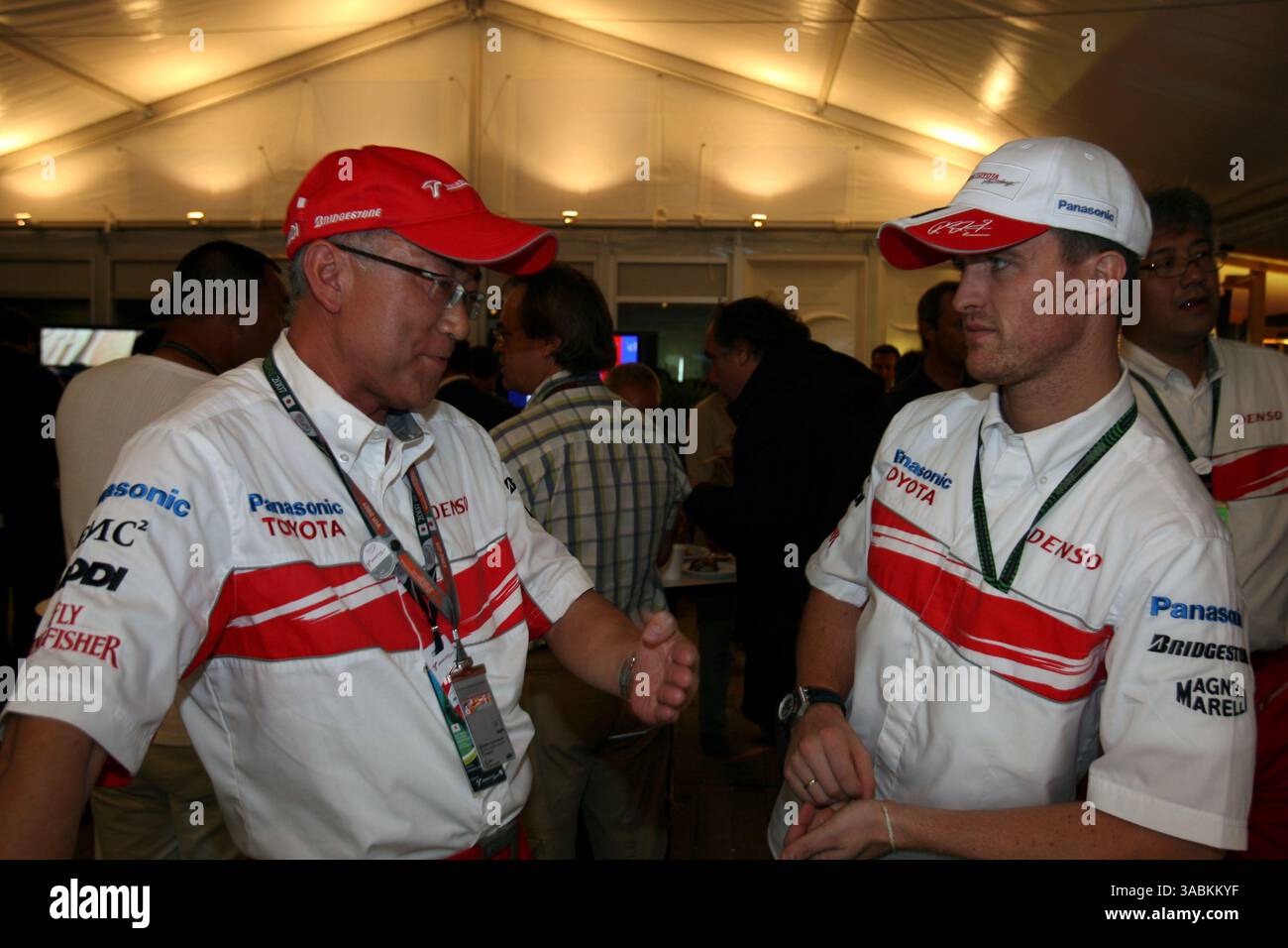 Toyota Sushi buffet... Championnat du monde de formule 1, Rd15, Grand Prix du Japon, jour d'entraînement, circuit Fuji, Fuji, Japon, vendredi 28 septembre 2007. (Crédit image : ©Sutton Motorsports/ZUMA Press) RESTRICTIONS : UK Rights OUT ! Banque D'Images