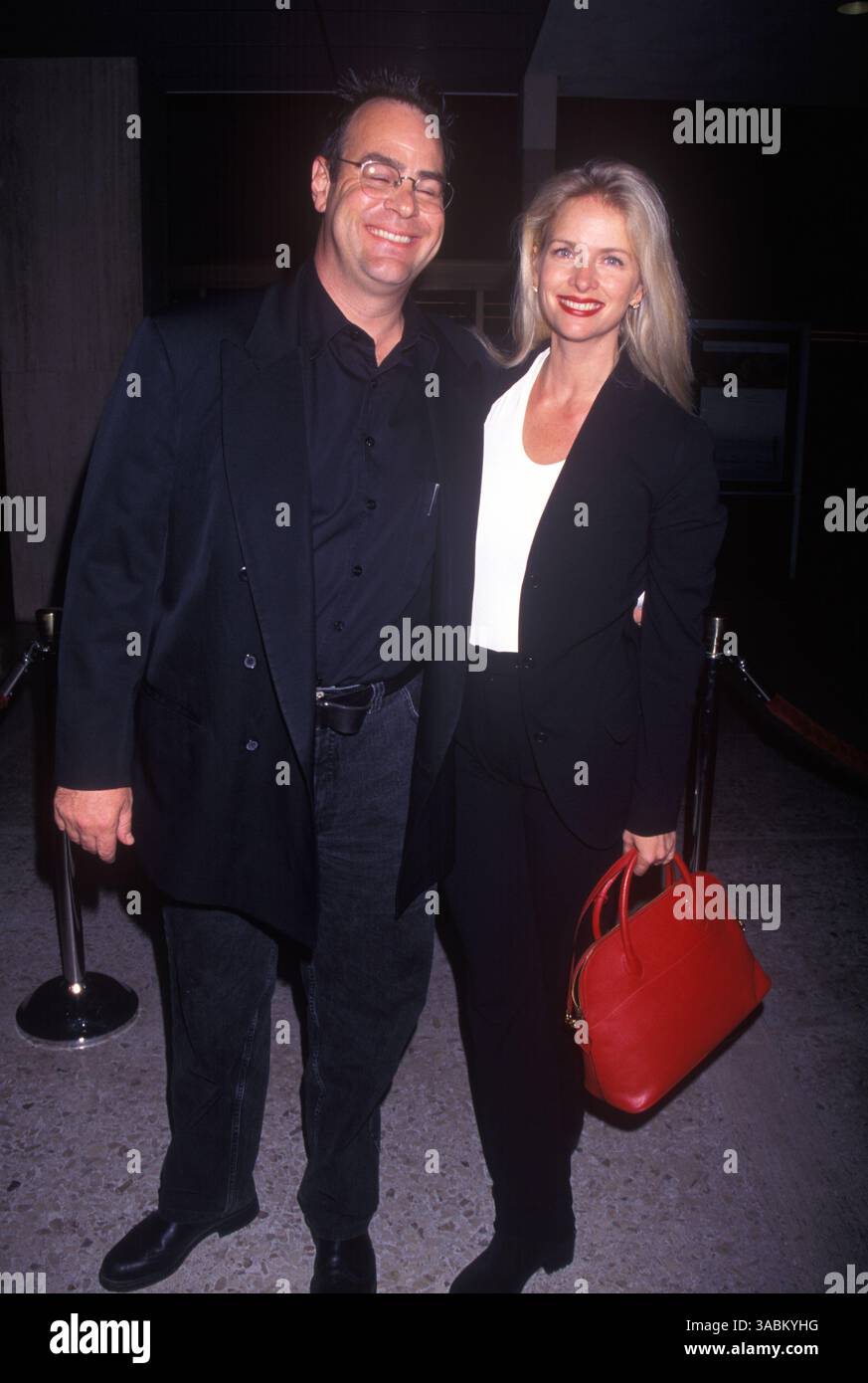 21 mars 1996 - Century City, CA, États-Unis - DONNA DIXON à la première de 'Carry Away' avec Dan Akroyd. (Crédit image : © Kathy Hutchins/ZUMA Press) Banque D'Images