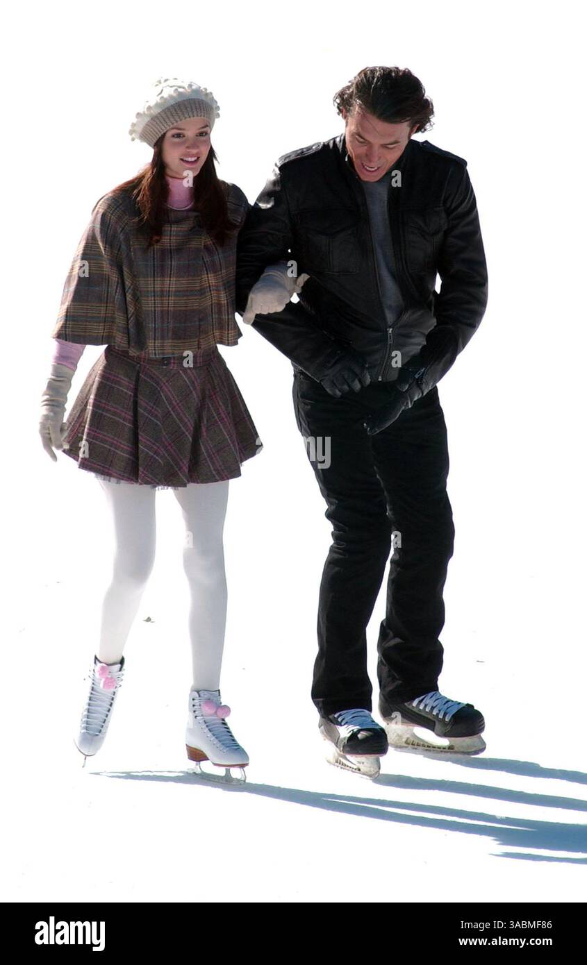 2 novembre 2007, New York City Leighton Meester et William Abadie étaient sur le plateau de l'émission télévisée ''Gossip Girl'' qui tournait à la patinoire Wollman à Central Park (crédit image : Banque D'Images