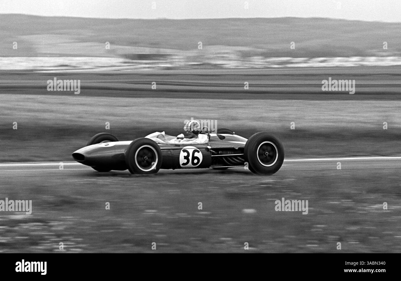 JO Siffert (sui) Lotus 24 termine sixième...Grand Prix de France, Reims, 30 juin 1963. (Crédit image : ©Sutton Motorsports/ZUMA Press) Banque D'Images