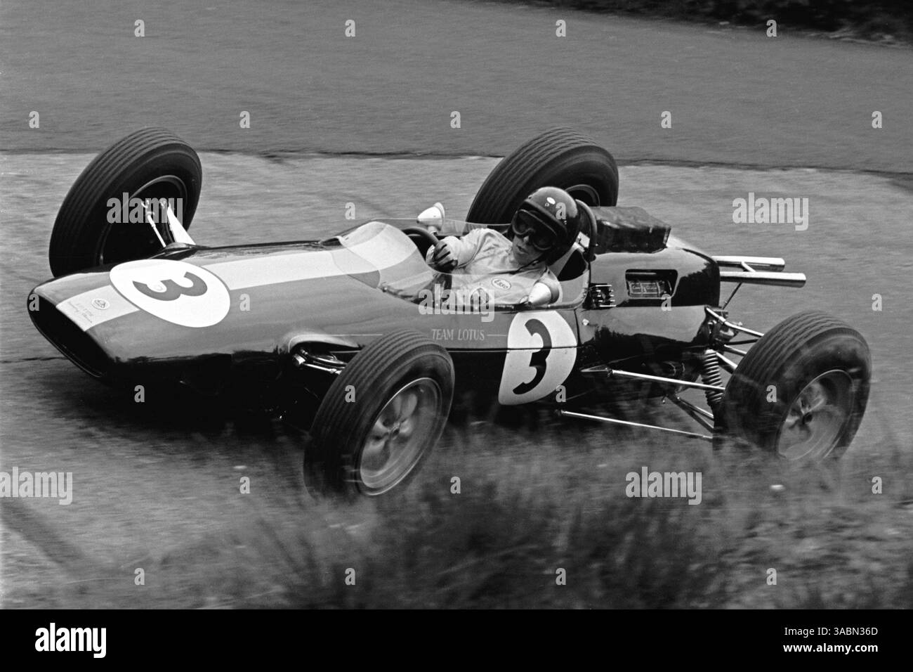Jim Clark (GBR) Lotus 25 a terminé deuxième... Grand Prix d'Allemagne, Nurburgring, 4 août 1963. (Crédit image : ©Sutton Motorsports/ZUMA Press) Banque D'Images