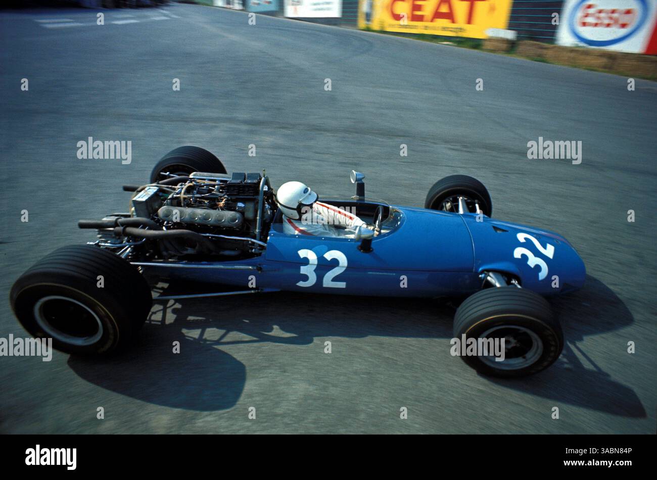 Guy Ligier (FRA) Cooper Maserati T81, 10ème place...Championnat du monde de formule 1, RD4, Grand Prix de Belgique, Spa Francorchamps, Belgique. 18 juin 1967...meilleure IMAGE (crédit image : ©Sutton Motorsports/ZUMA Press) Banque D'Images