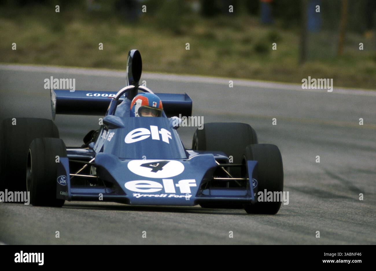 Patrick Depailler (FRA) Tyrrell 007/2 a remporté sa première pole position, puis a soutenu la première victoire de son équipe avec un premier podium mateÃs arrivée à la deuxième place. . Grand Prix de Suède, circuit scandinave, Anderstorp, 9 juin 1974..meilleure IMAGE. (Crédit image : ©Sutton Motorsports/ZUMA Press) Banque D'Images